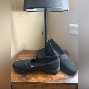 Grasshoppers Women’s Black Slide On Shoes 9.5 M